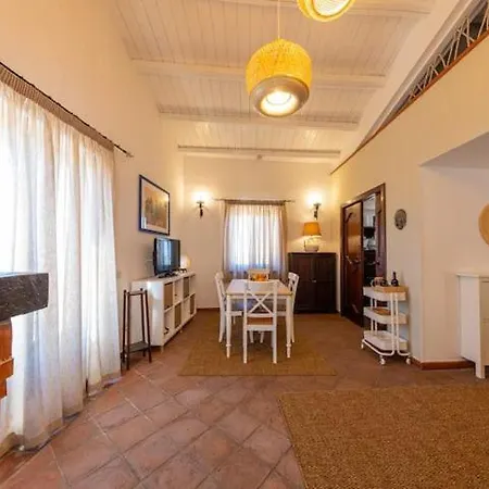 Apartment Roqamaris *