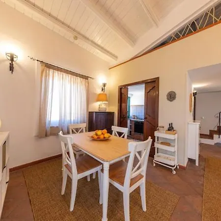 Roqamaris Apartment *